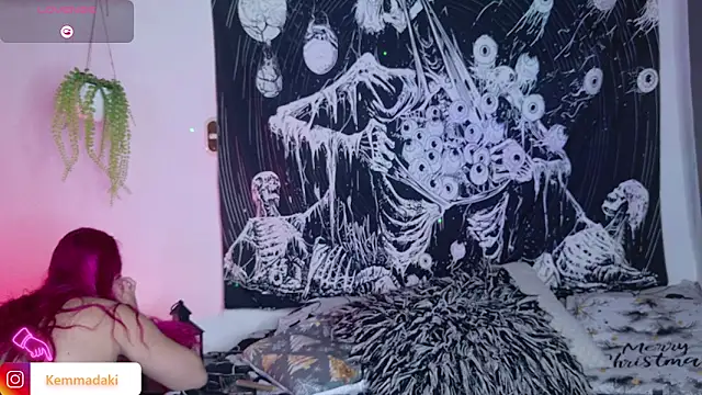 kemmadakii online show from December 20, 2025, 9:06 pm