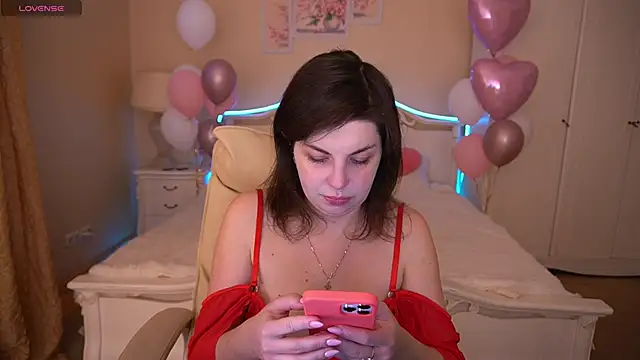 MirandaWong online show from February 16, 2025, 5:15 am