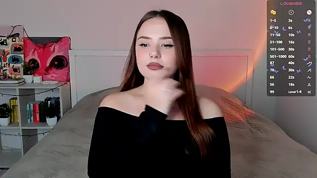 LittleKiitten online show from October 4, 2025, 2:18 pm