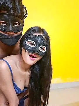 Hotcouple012 online show from February 26, 2025, 7:10 pm