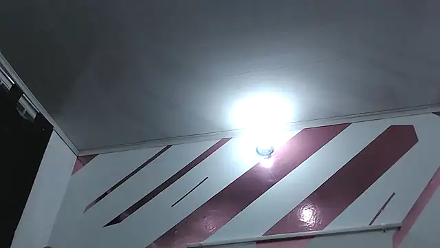 Kitten Hot  online show from November 25, 2025, 3:40 am