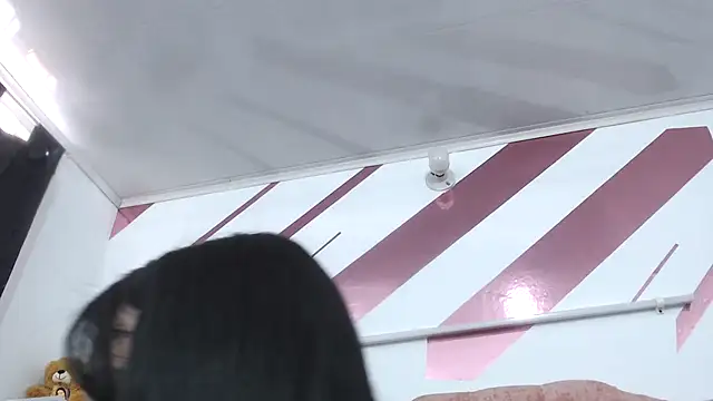 Kitten Hot  online show from November 15, 2025, 2:43 pm