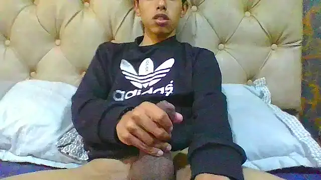 Snapshot of danuel23 chatting on November 18, 2025, 4:43 pm danuel23 online show from November 18, 2025, 4:43 pm