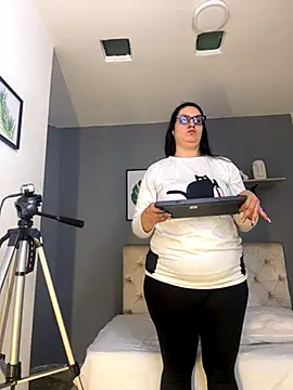 Soe Lara online show from November 25, 2025, 10:59 am