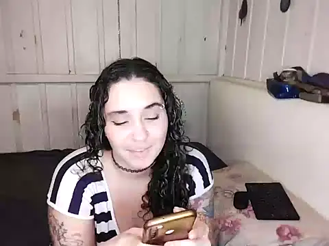 Rosaselvagem online show from January 16, 2025, 12:12 am