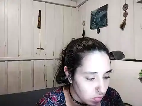 Rosaselvagem online show from December 23, 2024, 10:33 pm