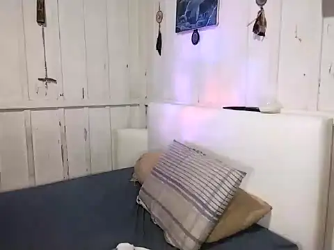 Rosaselvagem online show from December 20, 2024, 2:19 am