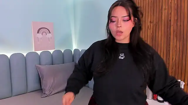 curvy rousi online show from September 28, 2025, 11:39 am