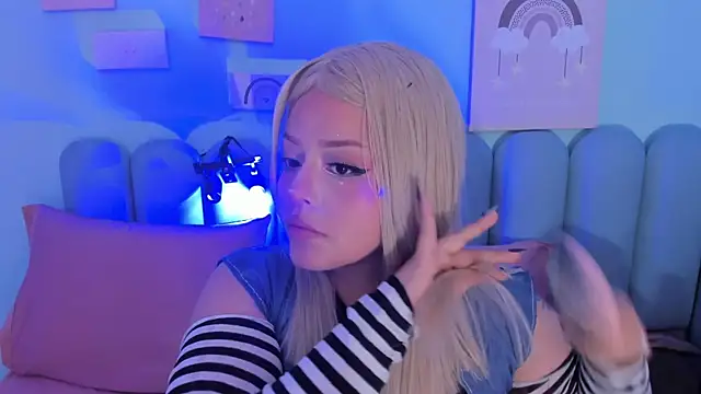 curvy rousi online show from November 5, 2025, 11:46 am