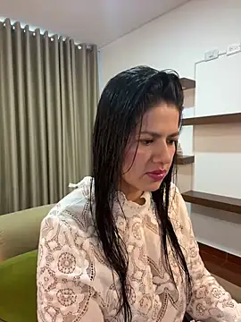 Alice Biel online show from March 2, 2025, 1:42 pm