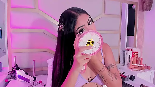 dollsweety online show from November 19, 2025, 1:27 am