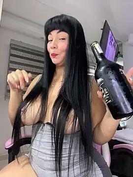 Hot beauty   online show from May 6, 2026, 3:54 am
