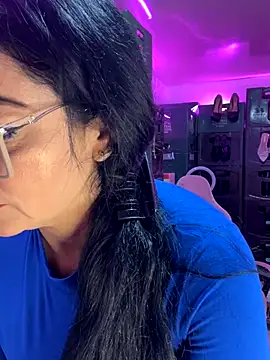 Hot beauty   online show from September 19, 2025, 2:59 am