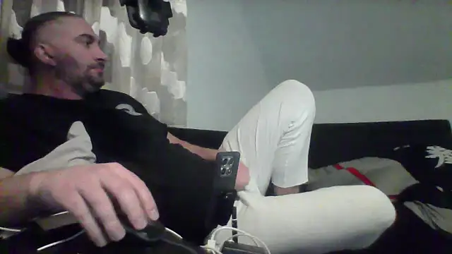 Snapshot of NewyorkDimi chatting on February 13, 2026, 4:01 am NewyorkDimi online show from February 13, 2026, 4:01 am