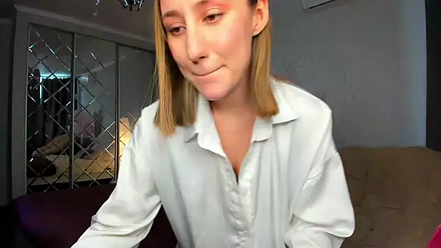 MelodyOfLovee online show from January 25, 2025, 8:53 am