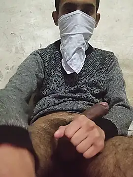 p B  online show from December 8, 2024, 5:44 pm