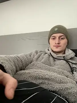 Snapshot of sunnyboy25 chatting on February 17, 2026, 10:45 am sunnyboy25 online show from February 17, 2026, 10:45 am