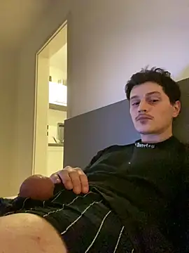 Snapshot of sunnyboy25 chatting on March 16, 2026, 10:01 pm sunnyboy25 online show from March 16, 2026, 10:01 pm