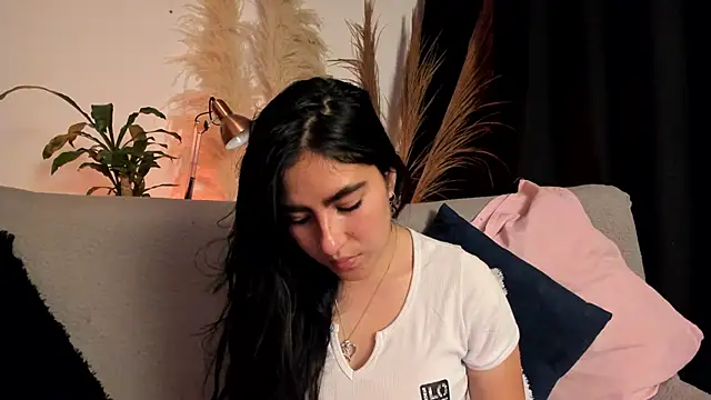 Serenity Day online show from March 11, 2026, 1:32 am