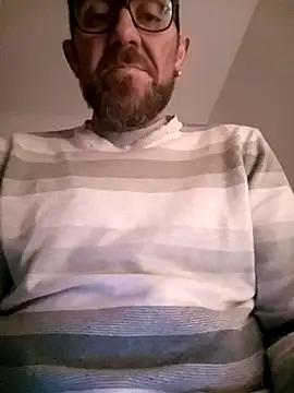 jonyfree1978 online show from November 26, 2025, 10:43 pm