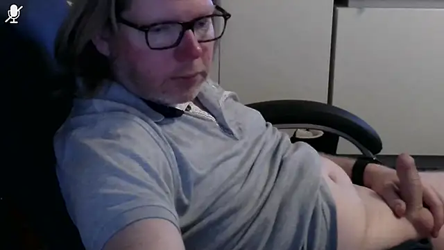 Snapshot of VSteph chatting on June 4, 2026, 12:26 am VSteph online show from June 4, 2026, 12:26 am