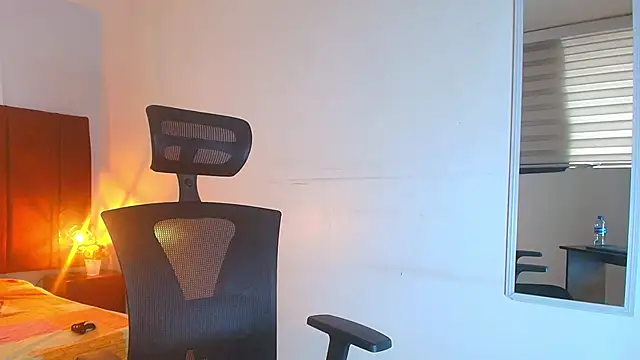 Zuzana21 online show from September 29, 2025, 12:44 pm