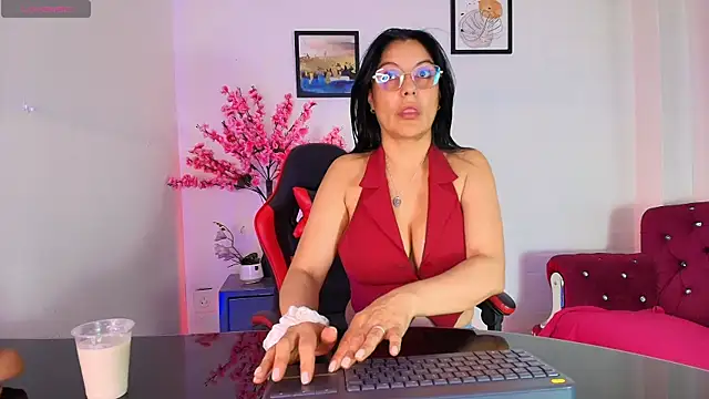 Zuzana21 online show from June 27, 2026, 1:17 pm