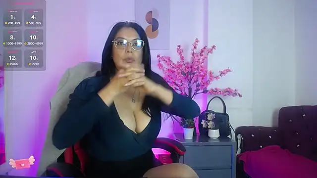 Zuzana21 online show from June 17, 2026, 12:48 pm