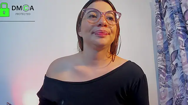 kathryn07 online show from May 3, 2026, 12:05 am