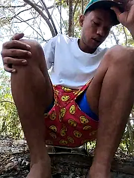 Snapshot of Zombra_42 chatting on February 22, 2025, 7:14 pm Zombra 42 online show from February 22, 2025, 7:14 pm