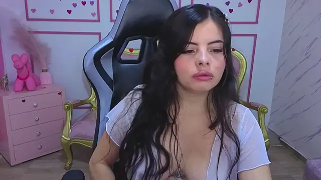 Snapshot of Chinatsu_t chatting on June 6, 2026, 1:05 pm Chinatsu t online show from June 6, 2026, 1:05 pm