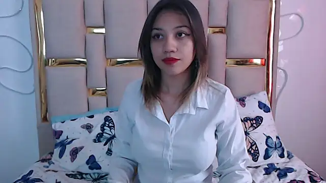 nina carther online show from November 4, 2025, 11:58 am