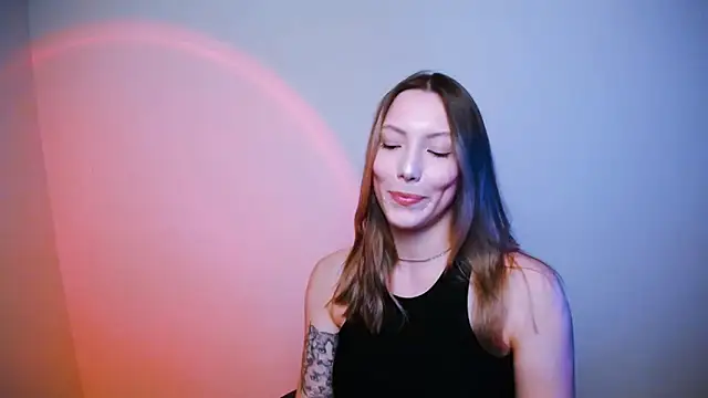 VanessaMay  online show from January 21, 2025, 8:00 pm