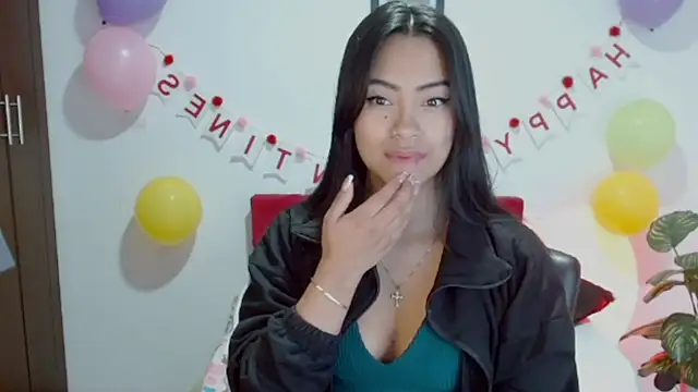 NatalyEscobar lx online show from September 12, 2025, 12:16 pm