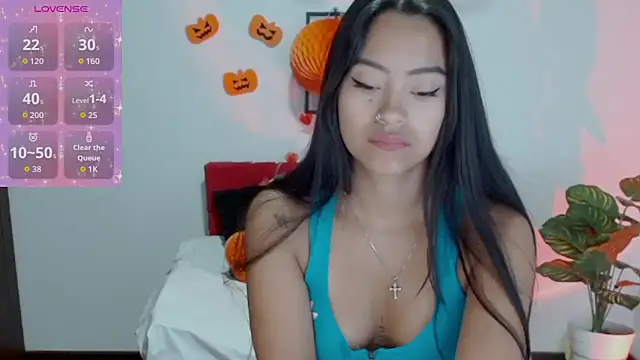 NatalyEscobar lx online show from October 17, 2025, 12:40 pm