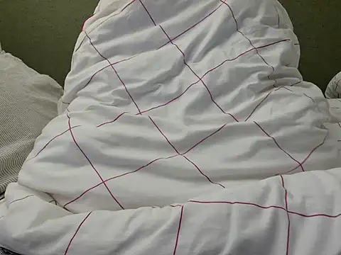 MarthaBriest online show from November 19, 2025, 8:09 pm