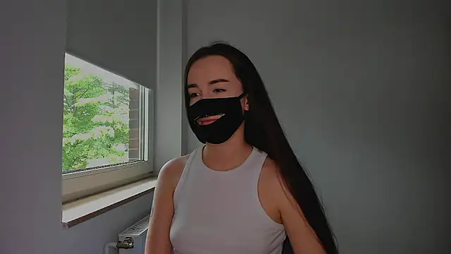 AngelinaAdderly online show from May 3, 2026, 2:20 pm