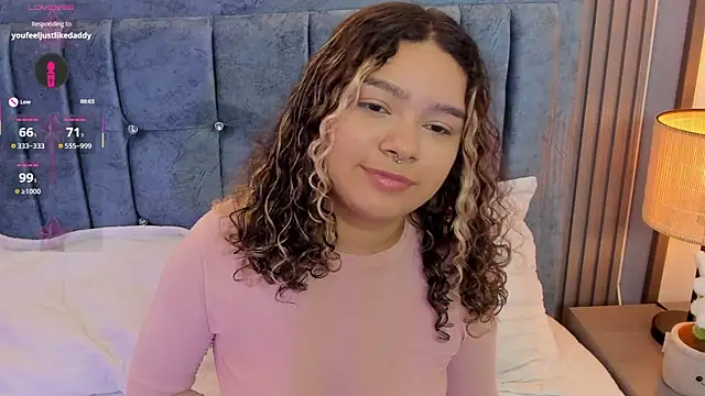 Snapshot of pretty_sunlight_ chatting on July 3, 2026, 9:54 pm pretty sunlight online show from July 3, 2026, 9:54 pm