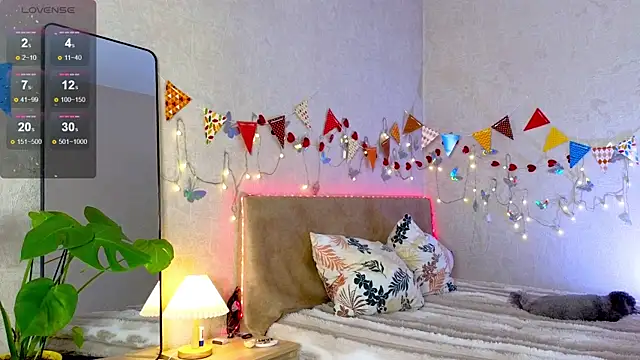 lavenderluxe online show from November 17, 2025, 11:58 am