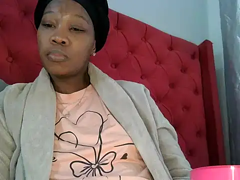 Snapshot of TheSweetBerry chatting on July 14, 2026, 10:21 am TheSweetBerry online show from July 14, 2026, 10:21 am