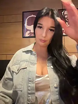 Tisha Busty online show from June 11, 2026, 1:30 pm