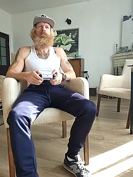 Gingerbeard40 online show from November 23, 2025, 8:57 am