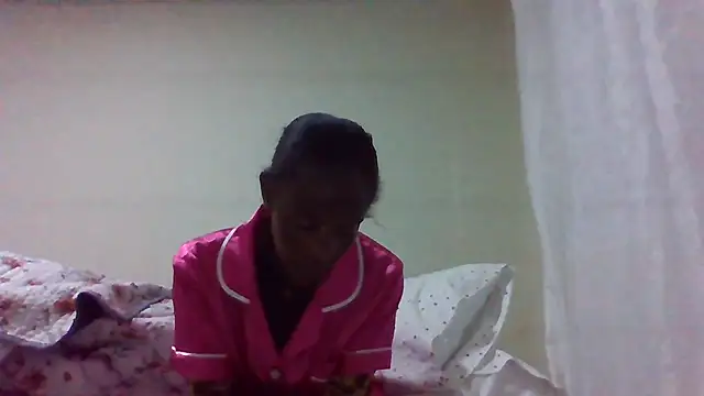 Snapshot of sweets_80 chatting on June 25, 2026, 4:45 pm sweets 80 online show from June 25, 2026, 4:45 pm