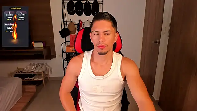Aaronfox x online show from July 21, 2026, 12:06 pm