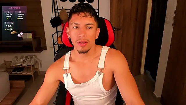 Aaronfox x online show from July 22, 2026, 12:51 pm