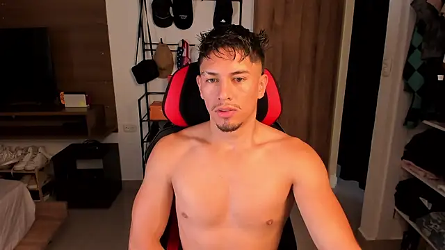 Aaronfox x online show from July 31, 2026, 12:59 pm