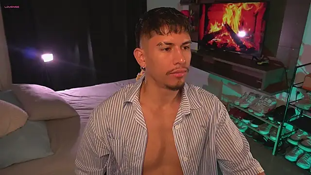 Aaronfox x online show from June 14, 2026, 12:51 am