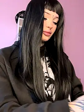 madelinexx online show from September 14, 2025, 5:19 am