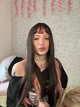 Snapshot of madelinexx chatting on March 3, 2026, 10:11 am madelinexx online show from March 3, 2026, 10:11 am