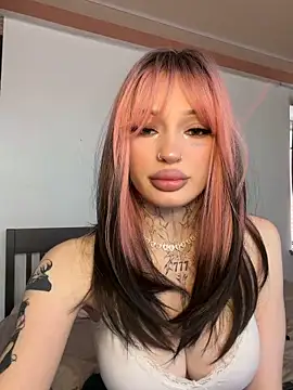 Snapshot of madelinexx chatting on March 20, 2026, 1:12 pm madelinexx online show from March 20, 2026, 1:12 pm